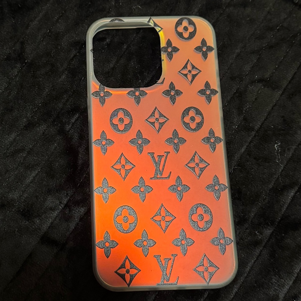 IPHONE 15 PRO MAX Luxury Designer Color Changing Phone Case